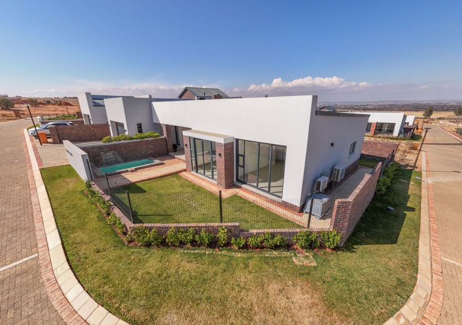 To Let 3 Bedroom Property for Rent in Helderzicht Eco Estate North West